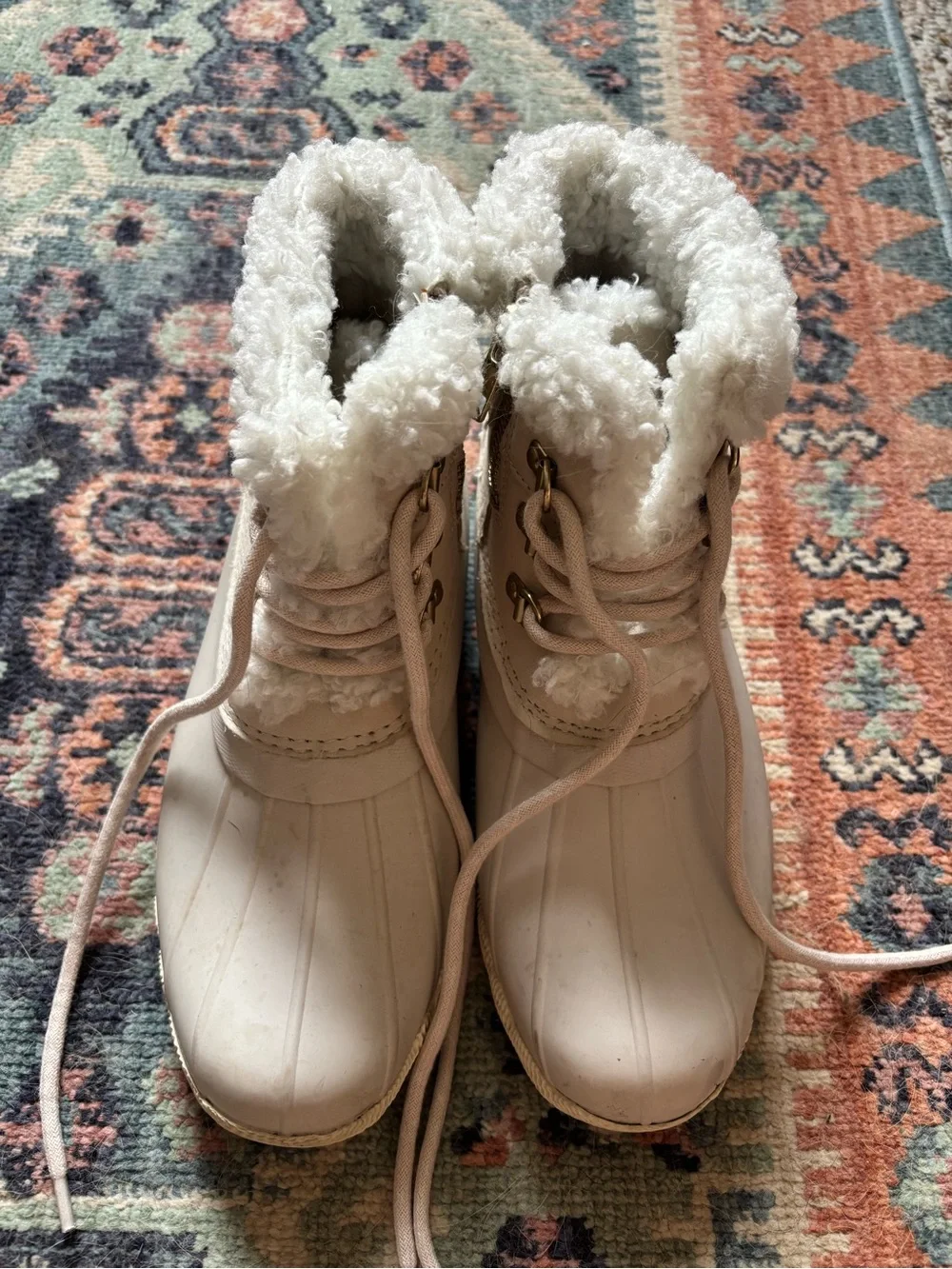 Sperry lace up